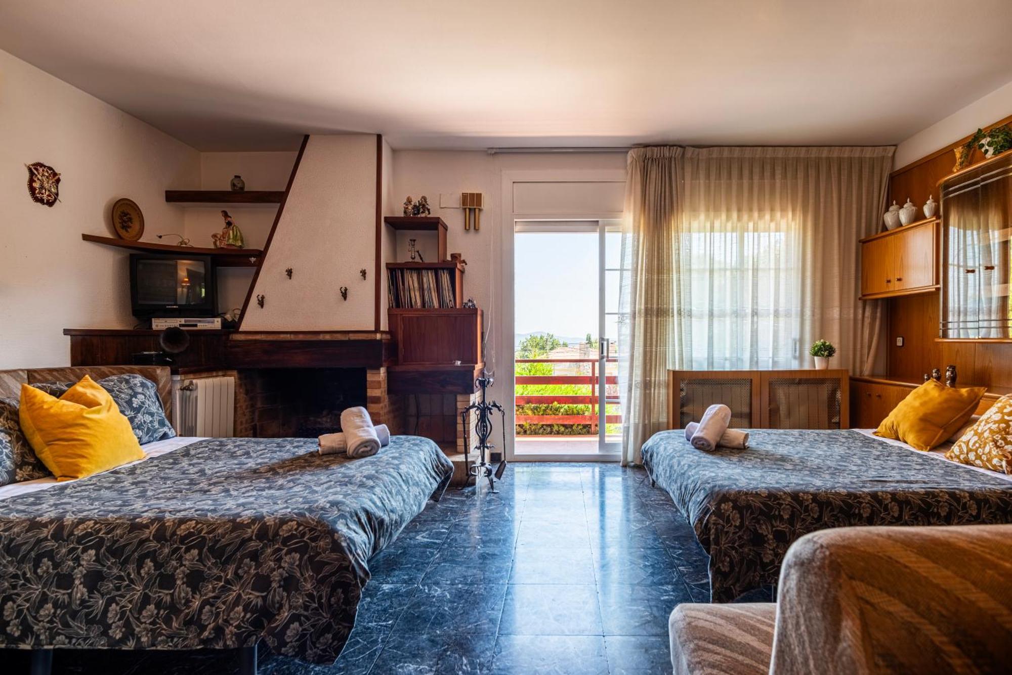 Espacio De Paz, Ideal Para Familias Villa Amalia La Llacuna Extérieur photo